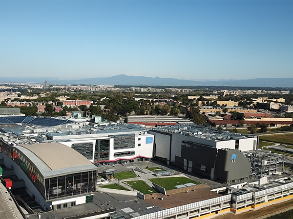 maximo non è solo centro commerciale ma anche cinema e sala giochi