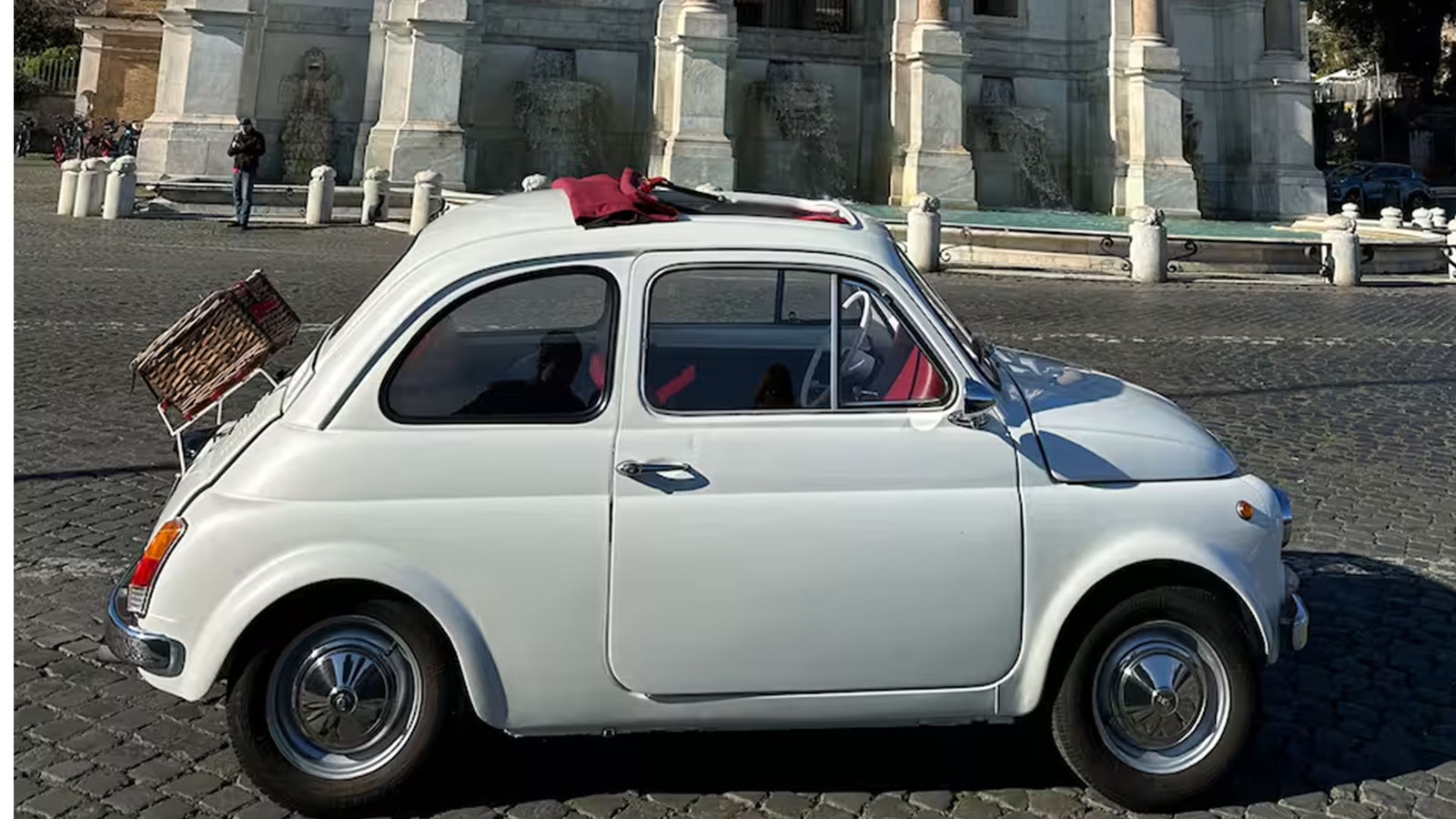 Fiat 500 bianca vintage anni 70 lucida perfetta per tour romantico Roma