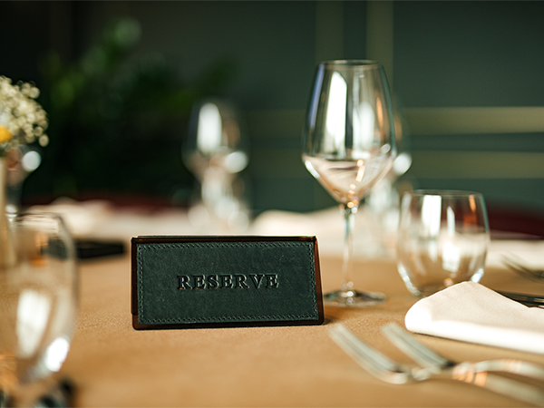 Tavolo riservato in ristorante prenotato dal concierge MiTuCasa